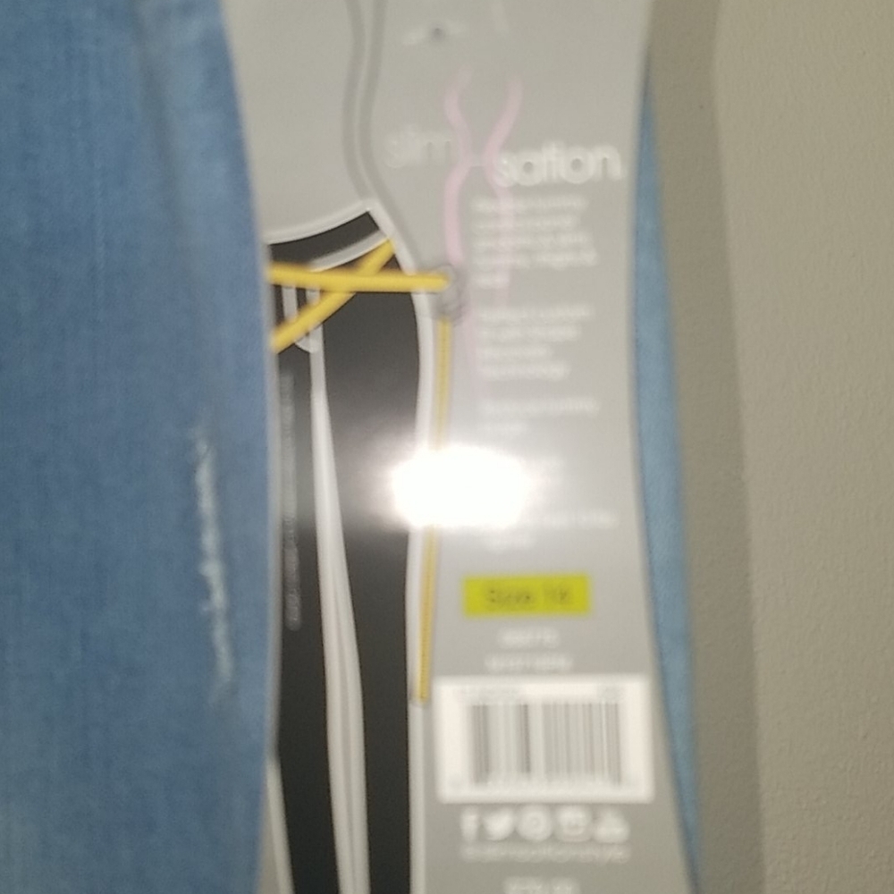 Slim-Sation Cropped Ankle Jeans destroyed lace light wash frayed hem skinny NEW - Picture 4 of 9